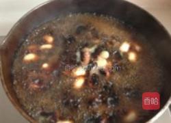 芸豆焖鸭掌的做法图解2