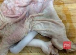 养胃健脾淮山红菇煲猪肚的做法图解1