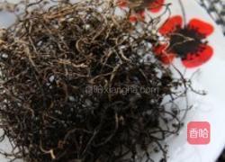 凉拌核桃花的做法图解1