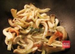 凤尾菇意大利烩饭的做法图解2