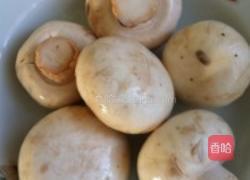鲜菇鱼汤的做法图解2