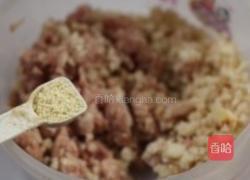 荸荠馅肉饼的做法图解5