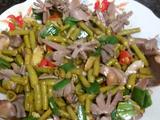 酸豆角炒鸡胗