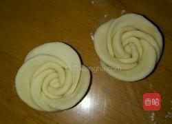 奶香白玫瑰馒头的做法图解4