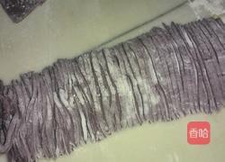 杂酱紫薯手工面的做法图解2