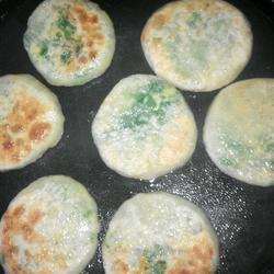 韭菜馅饼的做法[图]