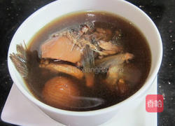 绵茵陈鲫鱼汤的做法图解11