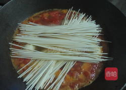 西红柿鱼丸汤面的做法图解9