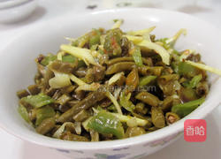 姜丝咸豆角的做法图解8
