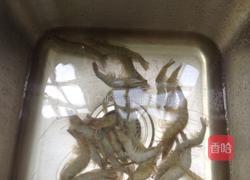 黑胡椒蒜泥烤虾的做法图解1