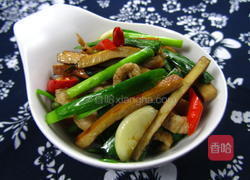 韭菜香干炒肉丝的做法图解9