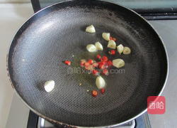 鸡肉豆米笋丁的做法图解5