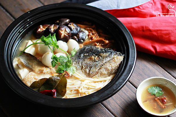 冬阴荔枝三文鱼汤的做法_冬阴荔枝三文鱼汤的