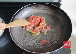肉丝炒黄秋葵的做法图解5
