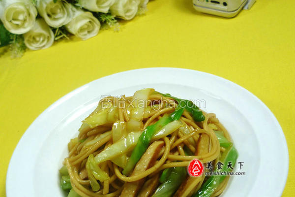 香干圆白菜炒面