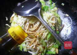 香干圆白菜炒面的做法图解5