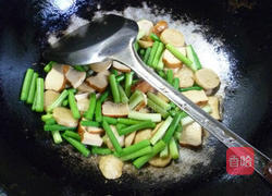 香干蒜薹炒鱼丸的做法图解10