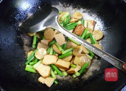 香干蒜薹炒鱼丸的做法图解13
