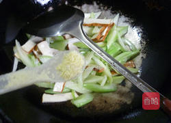 香干炒西芹的做法图解9