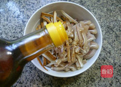 蒜薹香干拌猪耳朵的做法图解13