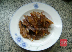 豆豉鲮鱼炒包心菜的做法图解3