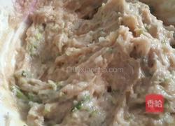 猪肉香菜虾丸汤的做法图解6