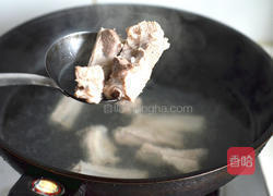 猪排火锅的做法图解1