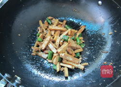 辣椒炒香干的做法图解6