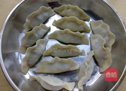 虫草云耳香菜饺的做法图解10