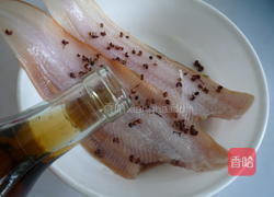干煎香酥鱼的做法图解4