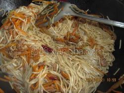 挂面怎么做成炒面 MjUwX2MxXzA