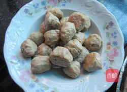 蒜苔炒鱼丸的做法图解2
