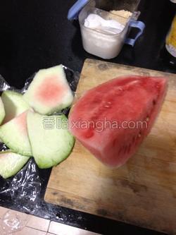 西瓜怎么做西瓜雪糕 MjUwX2MxXzA