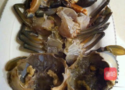 咸蛋黄炒蟹的做法图解2