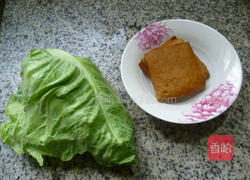 香干牛心菜炒米粉的做法图解1
