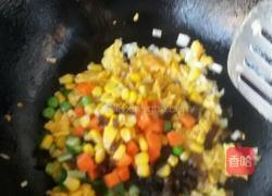 果蔬蛋炒饭的做法图解3