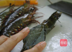焗烤大明虾的做法图解2