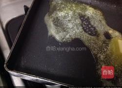 秋葵佐奶油鲑鱼蛋的做法图解1
