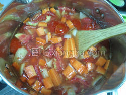 番茄洋葱牛肉面做法 MjUwX2MxXzA