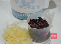 银耳红豆紫米饮的做法图解2