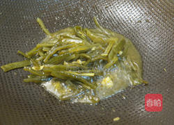 凉拌海带芽的做法图解2