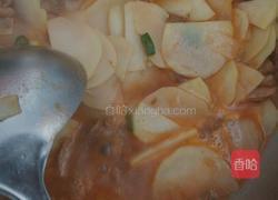 土豆片炒瘦肉的做法图解3