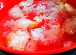 银耳山药鸡蛋汤的做法图解1