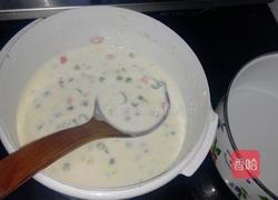 豌豆玉米粒火腿肠煎饼的做法图解1