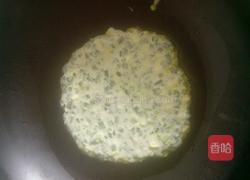 韭菜鸡蛋摊饼的做法图解3