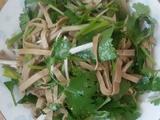 凉拌三河豆腐丝。