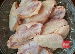 奥尔良烤鸡翅中。的做法图解1