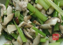 香菇芹菜炒肉的做法图解9