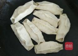 锅贴的做法图解7