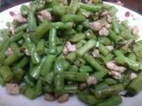 榄菜肉碎炒豆角